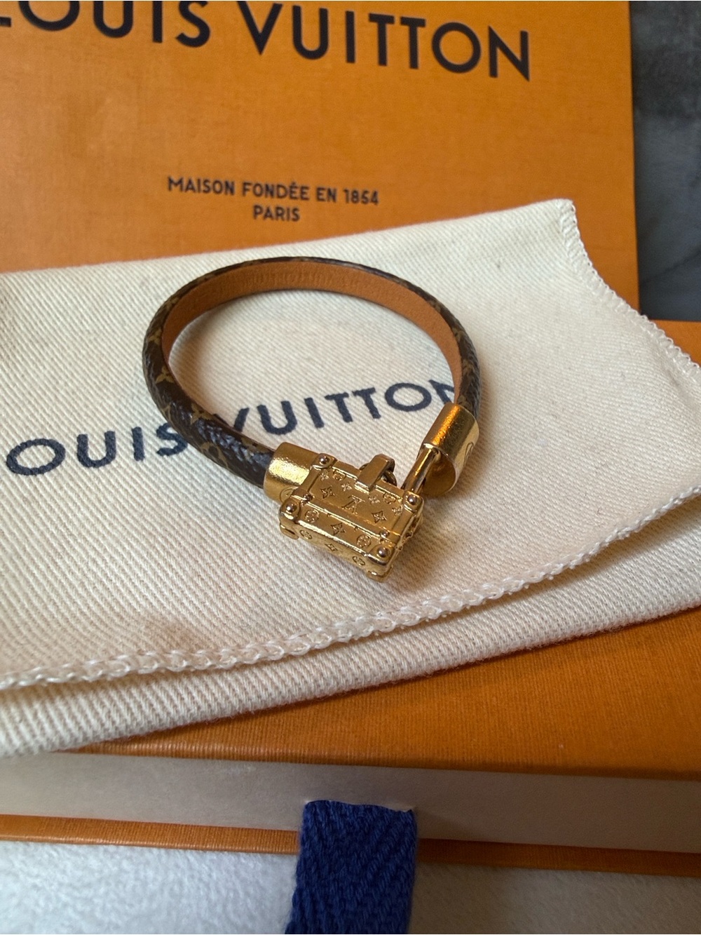 🔥Louis Vuitton Malle Charm Bracelet with Gold Hardware Retail 39+🔥 - Picture 3 of 15
